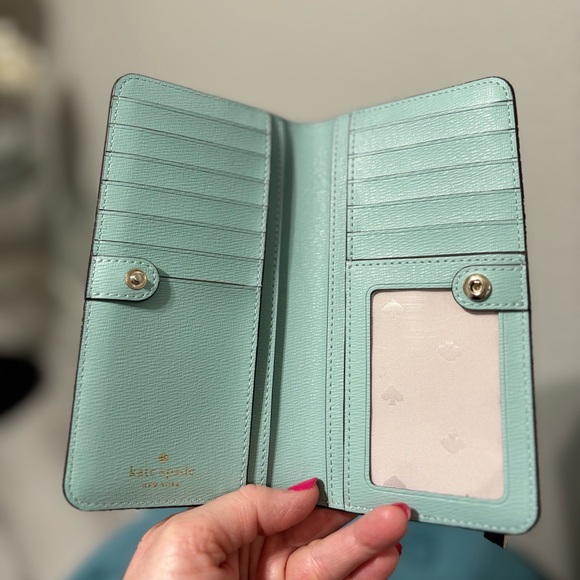 Kate Spade Daisy Embroidered Wallet, Like New - Picture 10 of 12